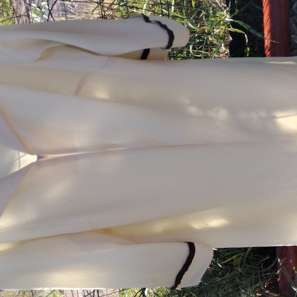 Vintage Robe - Picture 4 of 9